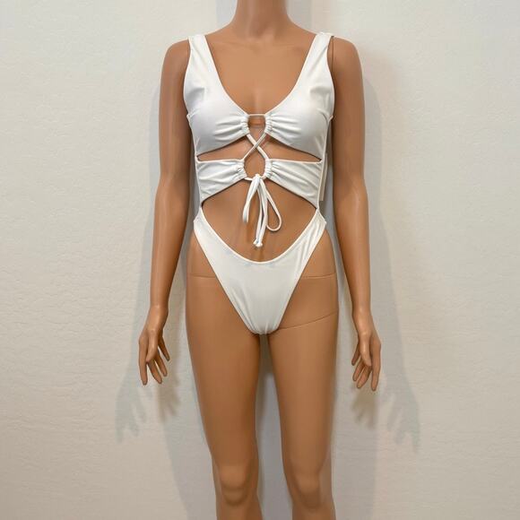 CHYRII small cutout lace up high cut one piece swimsuit monokini SW 2923 - Picture 10 of 10